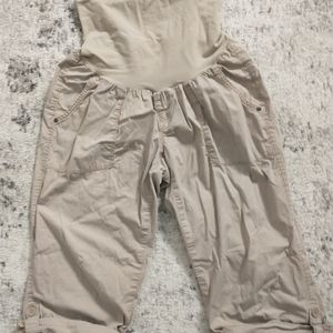 Motherhood Maternity lightweight capris, sz L
